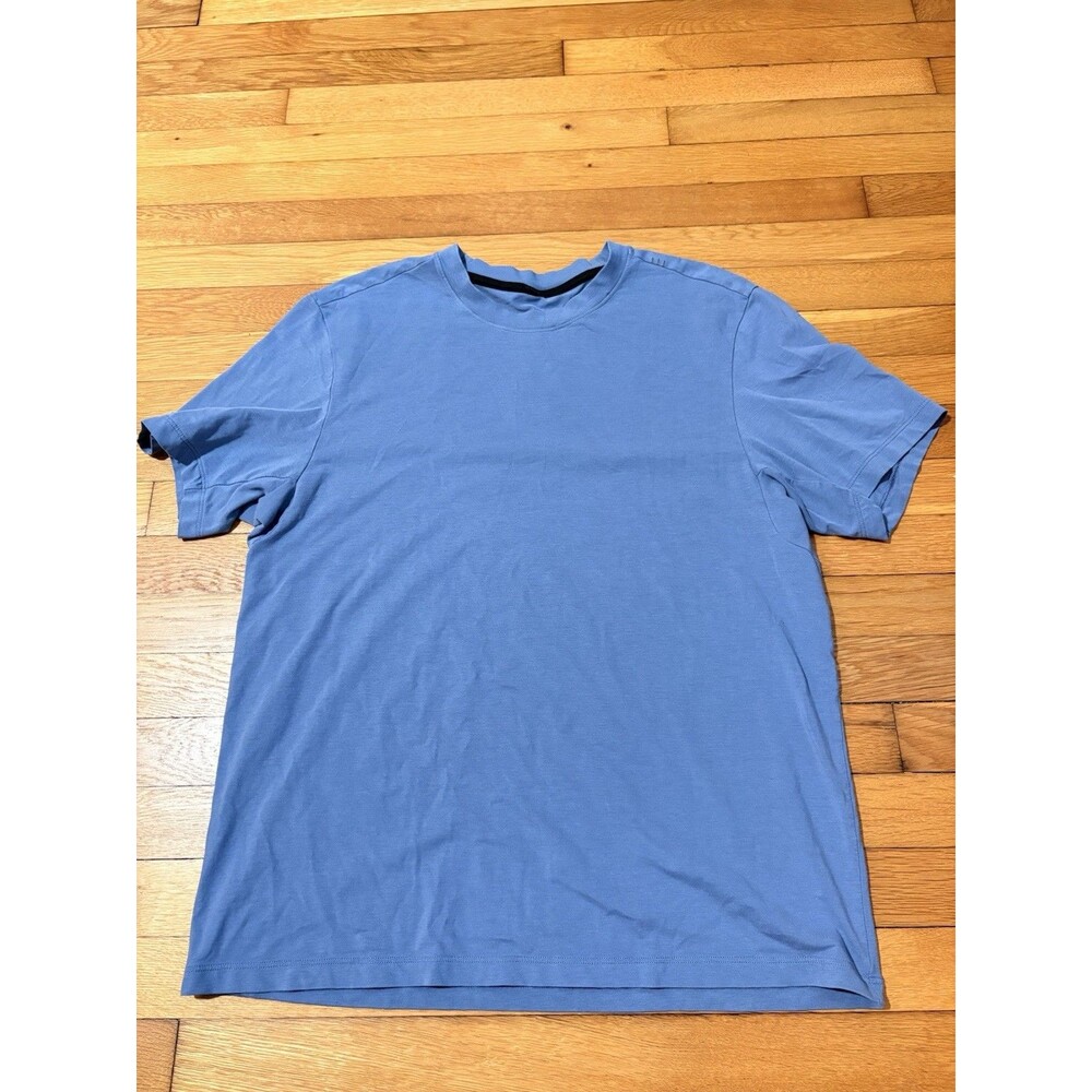 Lululemon Size L Men’s Short Sleeve Crewneck T-Shirt Blue